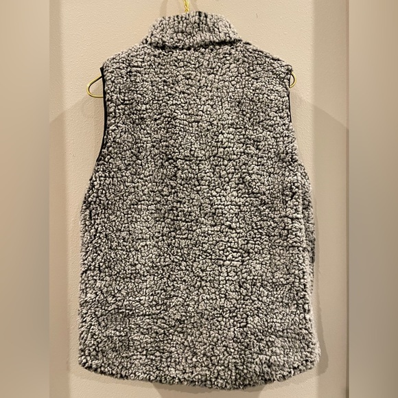 Reversible Vest! - Picture 6 of 11